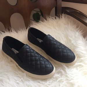 Steve Madden Ecentrcq Black Slip-on Sneaker